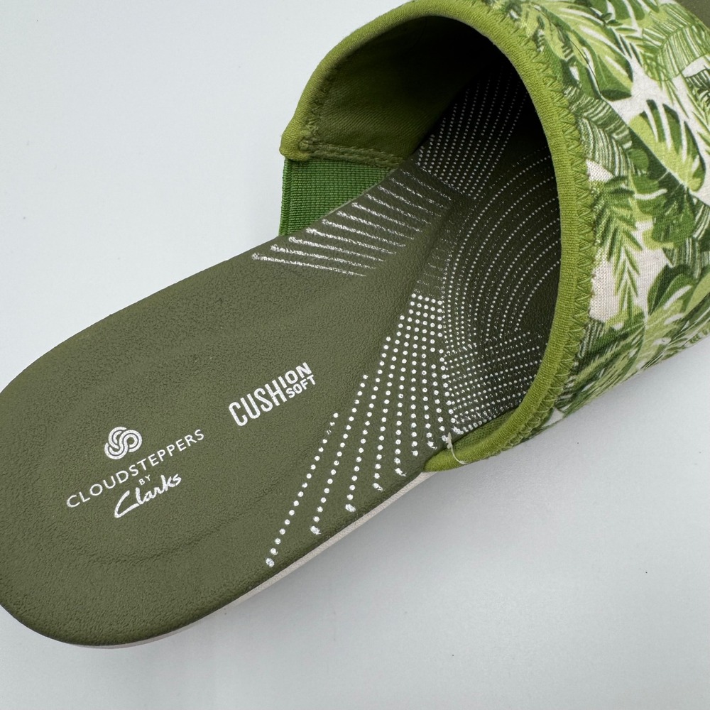Clarks Cloudsteppers Sandals Womens‎ 7.5 Green Palm Print Arla Glade Slide Shoes - Picture 8 of 9